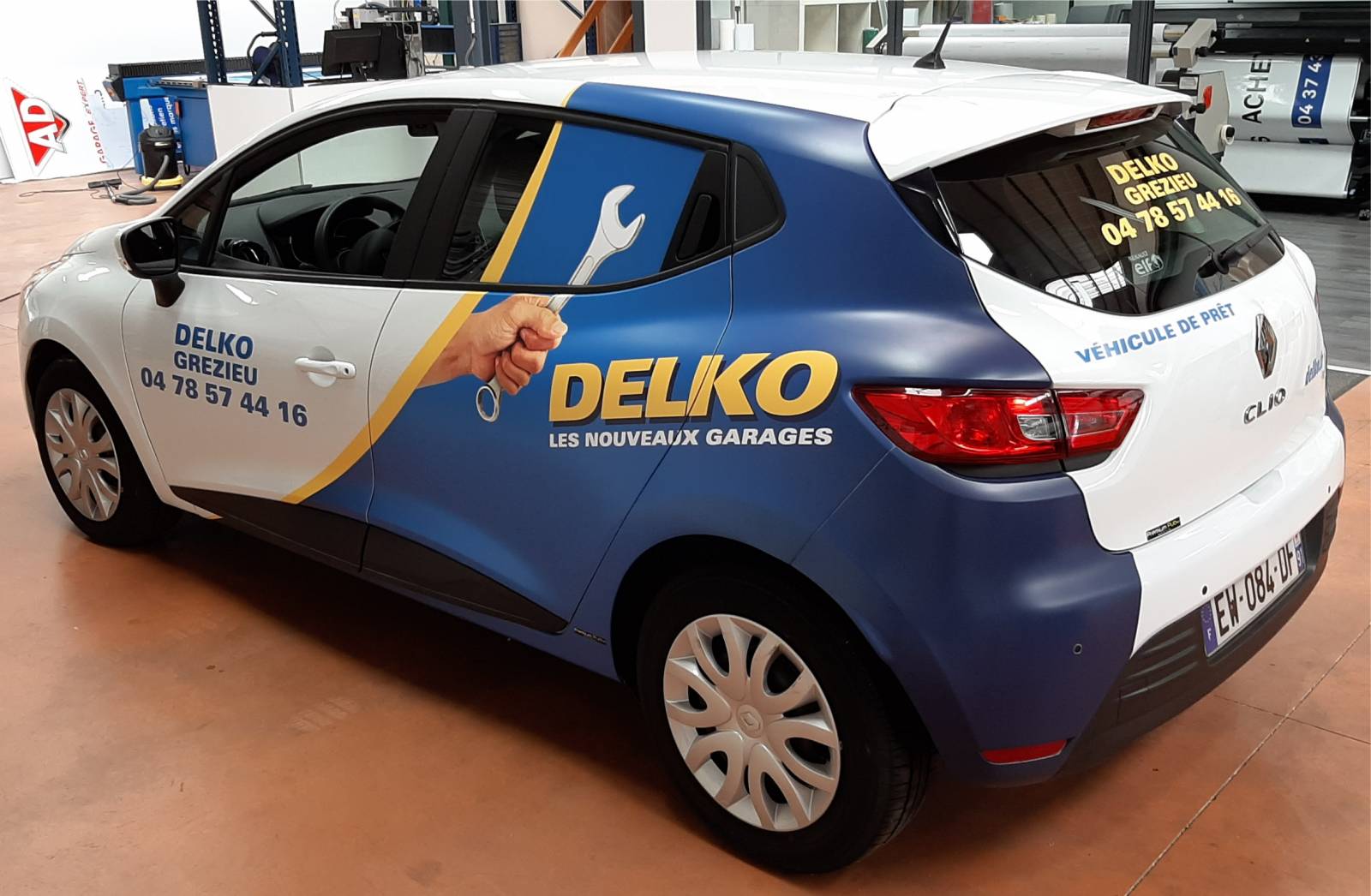 Flocage autocollants et sticker sur voiture entreprise DELKO à Villefranche sur Saône